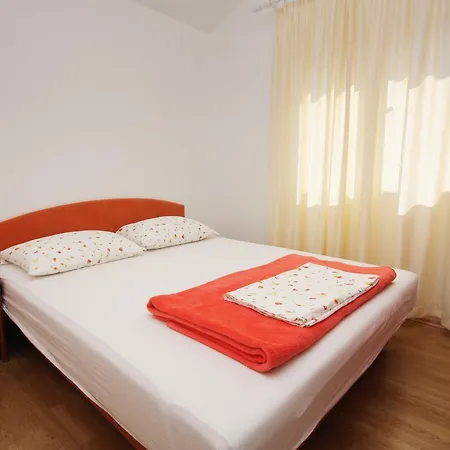 705d Apartmán